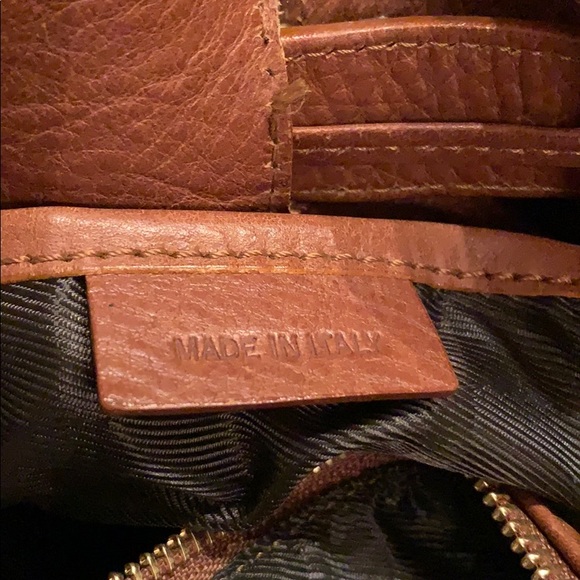 Classic Burberry Bag - Picture 3 of 5